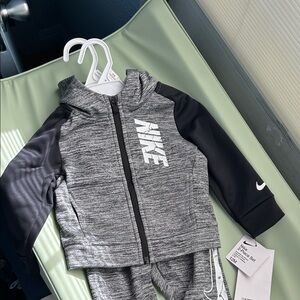NWT Nike Black and Gray Zip-Up Hoodie Set